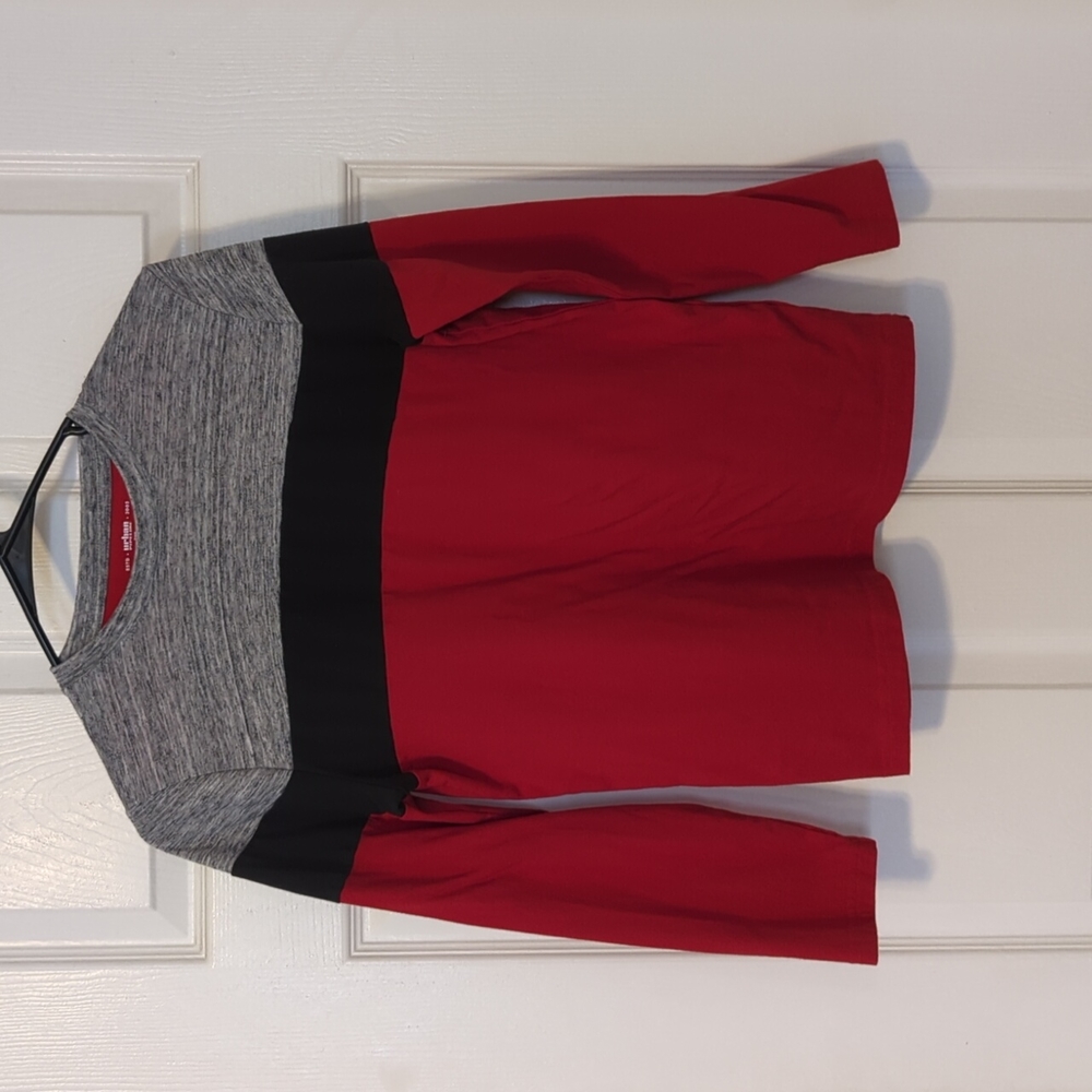 Urban pipeline long sleeve shirt size large in boys. Red, black and grey